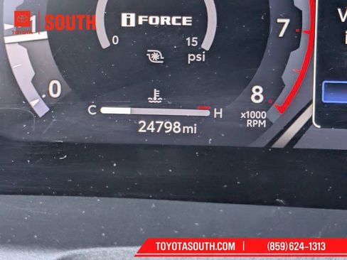 Used 2024 Toyota Tacoma TRD Off-Road AWD/4WD image 18