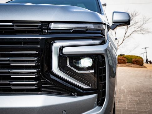 Used 2025 Chevrolet Tahoe High Country image 16