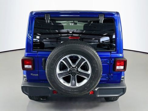 Used 2020 Jeep Wrangler Unlimited Sahara AWD/4WD image 6