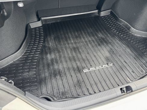 Used 2022 Toyota Camry LE image 15