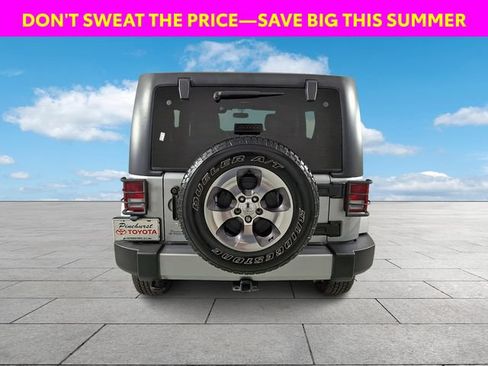 Used 2016 Jeep Wrangler Unlimited Sahara w/ Dual Top Group AWD/4WD image 7
