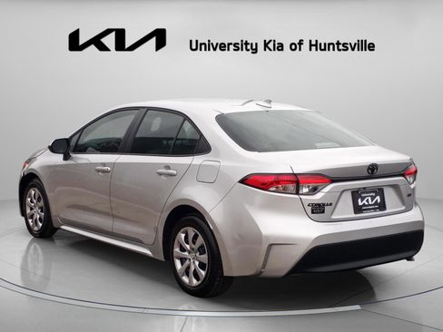 Used 2025 Toyota Corolla LE w/ Convenience Package image 5