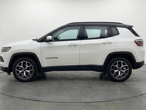 Used 2025 Jeep Compass Limited AWD/4WD image 5