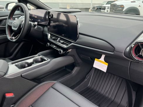 New 2026 Chevrolet Equinox EV RS image 25