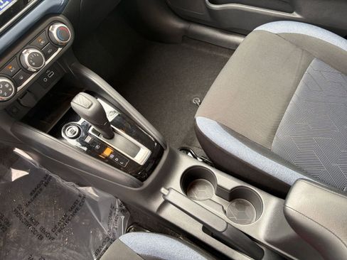 Used 2025 Nissan Versa SV image 37