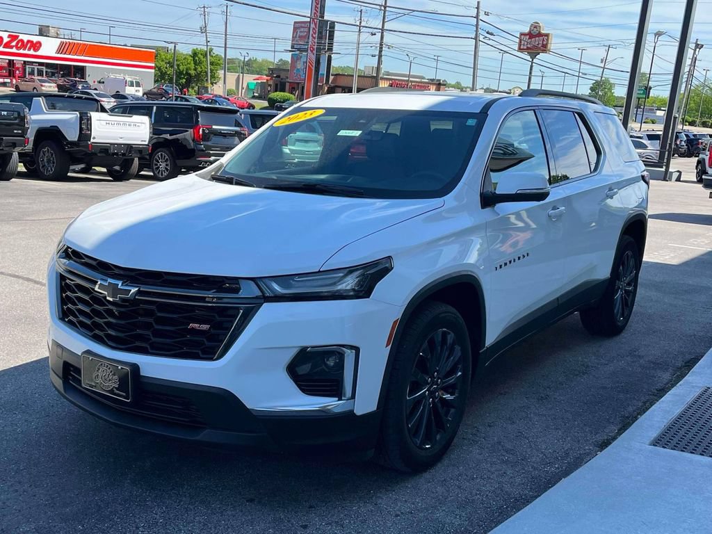 Used 2023 Chevrolet Traverse RS w/ LPO, Floor Liner Package AWD/4WD image 7