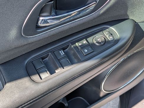 Used 2021 Honda HR-V EX image 19