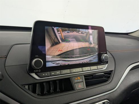 Used 2021 Nissan Altima 2.5 SR image 17