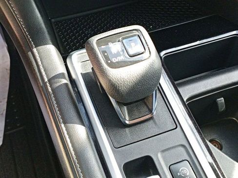 Used 2022 Nissan Pathfinder SV FWD image 23