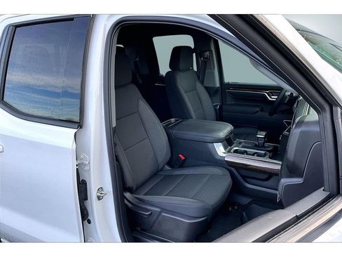 New 2025 GMC Sierra 1500 Elevation image 11