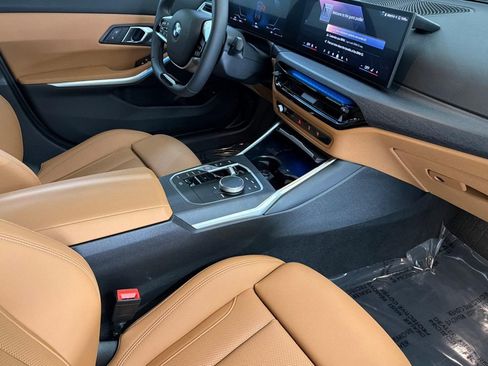 Used 2025 BMW 330i Sedan w/ Convenience Package image 31