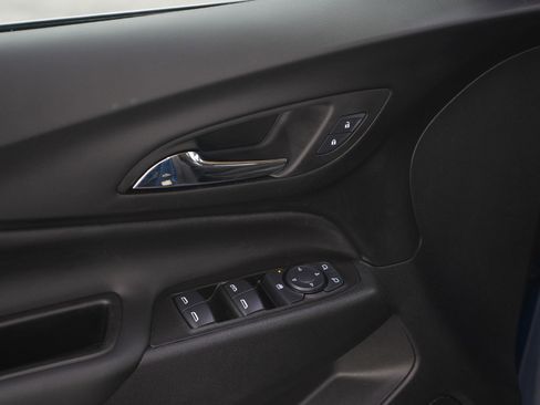 Used 2024 Chevrolet Equinox LT image 22