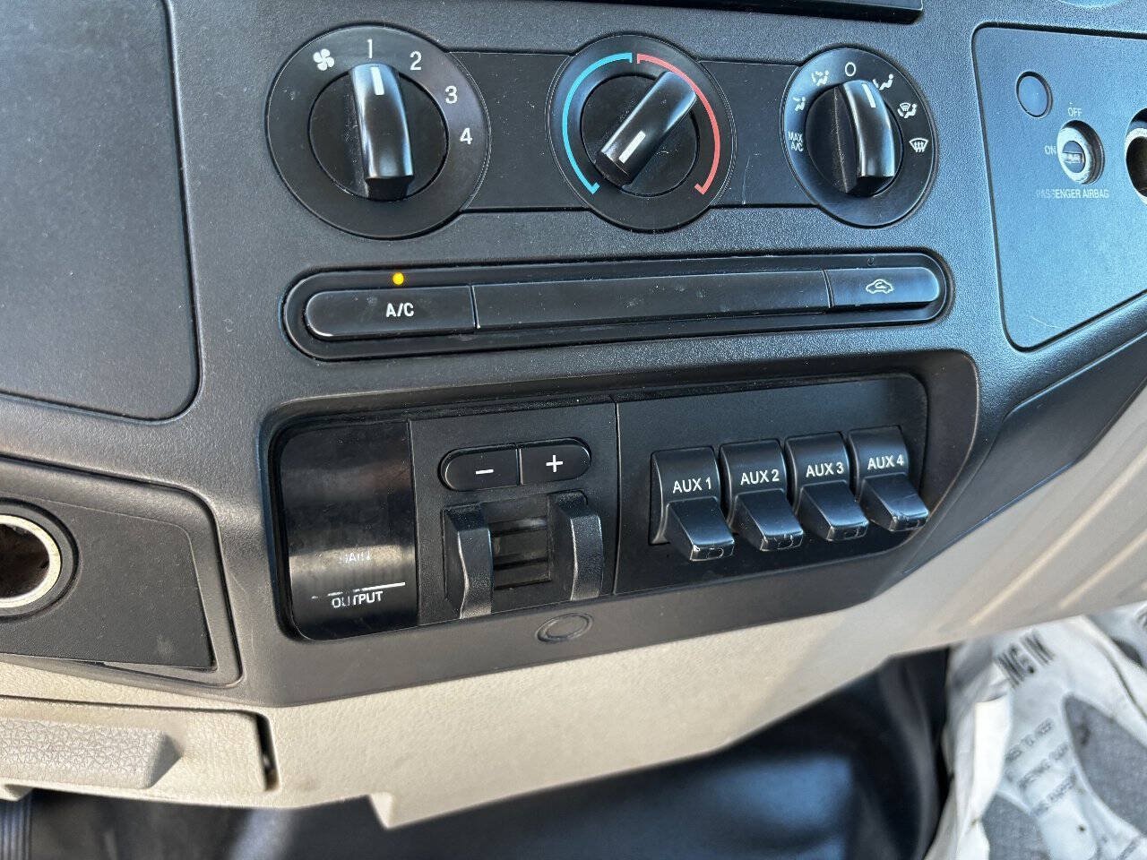 Used 2008 Ford F550 4x4 Regular Cab Super Duty image 20
