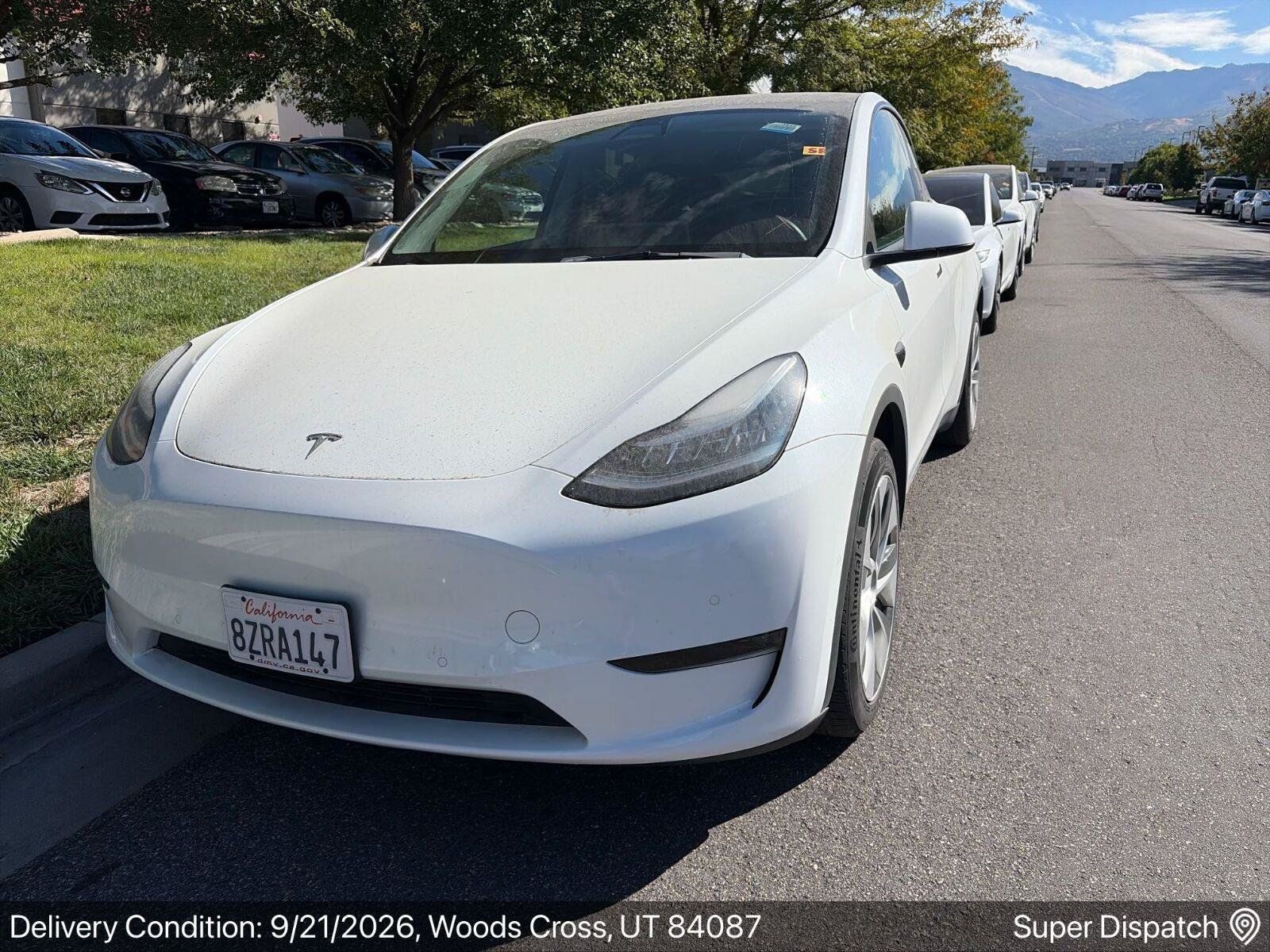 Used 2022 Tesla Model Y Long Range AWD/4WD image 1