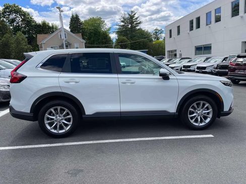 Used 2023 Honda CR-V EX image 4