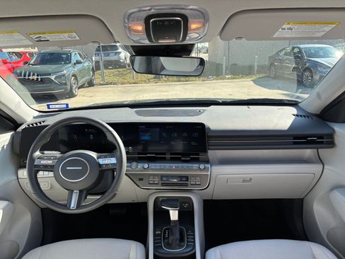 Used 2025 Hyundai Kona SEL image 34