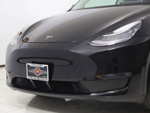 Used 2022 Tesla Model Y Long Range image 51