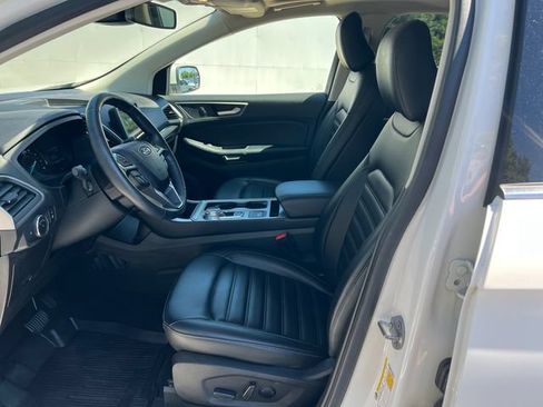Used 2022 Ford Edge SEL w/ Convenience Package AWD/4WD image 4