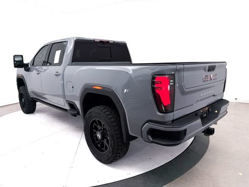 Used 2024 GMC Sierra 2500 AT4 w/ AT4 Premium Plus Package AWD/4WD image 19