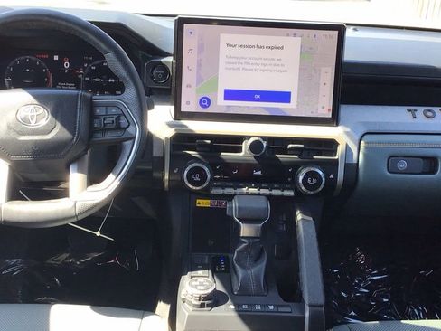 Used 2024 Toyota Tacoma Trailhunter image 16