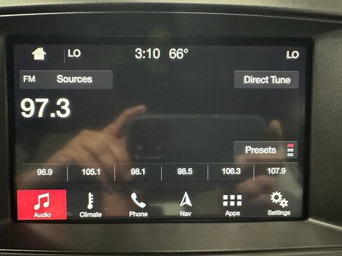 Used 2018 Ford Explorer XLT w/ Equipment Group 201A AWD/4WD image 25