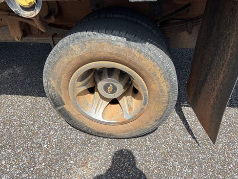 Used 2022 Chevrolet Silverado 3500 LT w/ Remote Start Package image 5