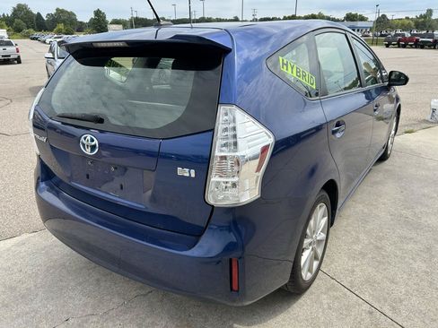 Used 2013 Toyota Prius V Five FWD image 5