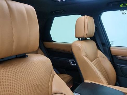 Used 2019 Land Rover Discovery HSE Luxury AWD/4WD image 23