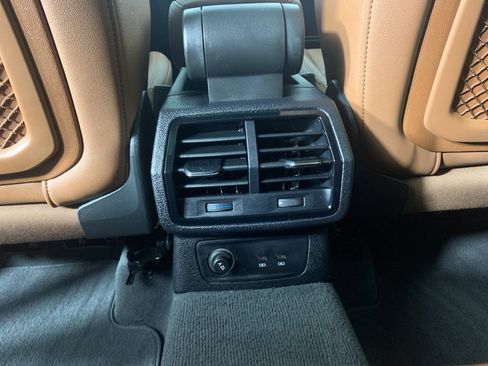 Used 2022 Audi Q3 2.0T Premium image 34