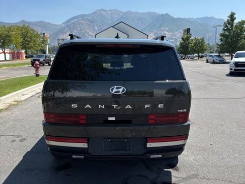 Used 2025 Hyundai Santa Fe Limited image 6
