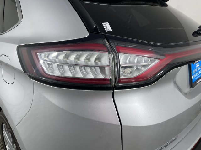 Used 2016 Ford Edge Titanium w/ Technology Package AWD/4WD image 19