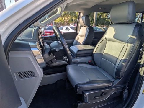 Used 2023 Ford F150 Lariat w/ Trailer Tow Package image 13