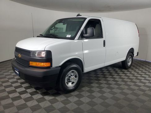 New 2025 Chevrolet Express 2500 w/ Driver Convenience Package image 8