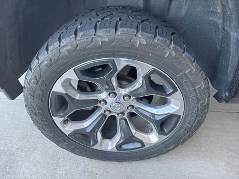 Used 2019 RAM 1500 Limited AWD/4WD image 19