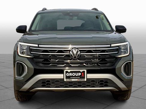 Used 2026 Volkswagen Atlas Peak Edition AWD/4WD image 3