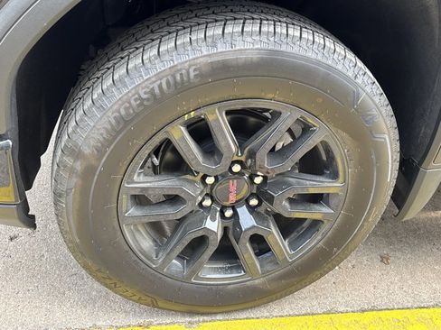 New 2026 GMC Sierra 1500 Elevation image 12