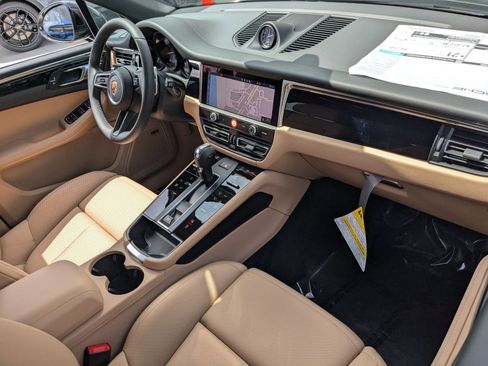 New 2026 Porsche Macan AWD/4WD image 30