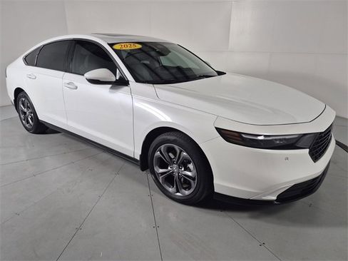Used 2025 Honda Accord EX-L image 7