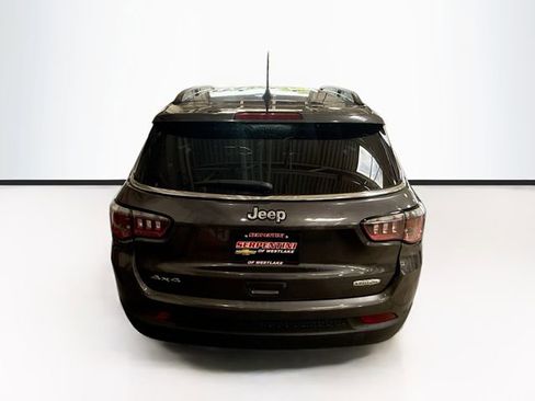 Used 2019 Jeep Compass Latitude w/ Popular Equipment Group AWD/4WD image 7