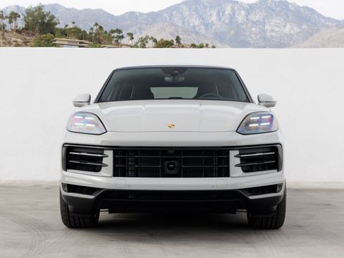 New 2026 Porsche Cayenne E-Hybrid Coupe image 10