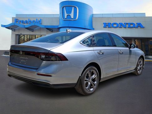 Used 2023 Honda Accord EX image 6