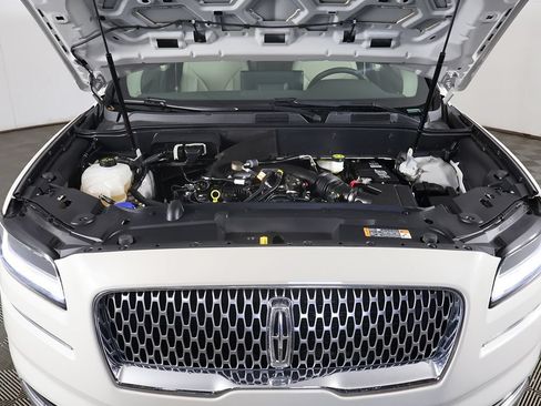 Used 2023 Lincoln Nautilus FWD image 17