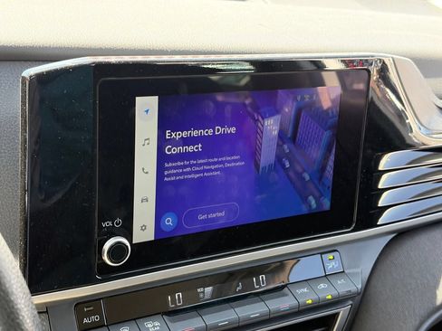 Used 2025 Toyota Camry LE w/ Convenience Package FWD image 8