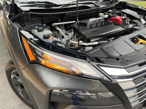 Used 2024 Nissan Rogue SV image 97