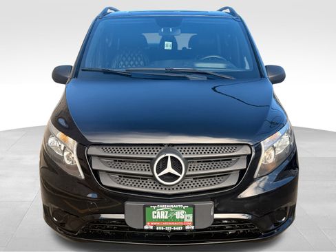 Used 2017 Mercedes-Benz Metris Passenger image 2