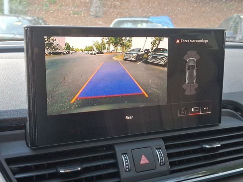 Used 2025 Audi Q5 2.0T Premium image 19