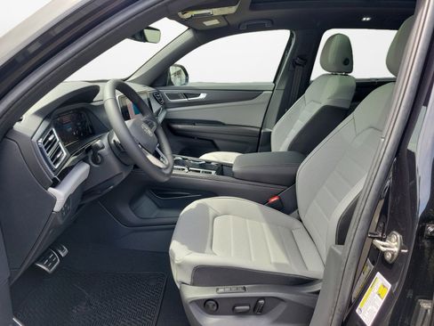 New 2026 Volkswagen Atlas Cross Sport SEL R-Line AWD/4WD image 9