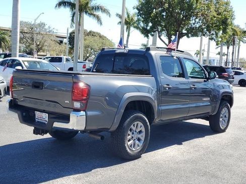 Used 2018 Toyota Tacoma SR5 image 4