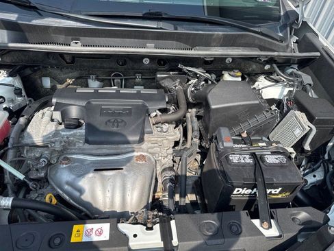 Used 2016 Toyota RAV4 SE image 38