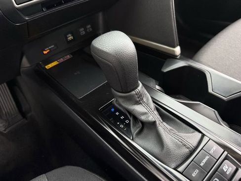 Used 2025 Toyota Camry LE image 20